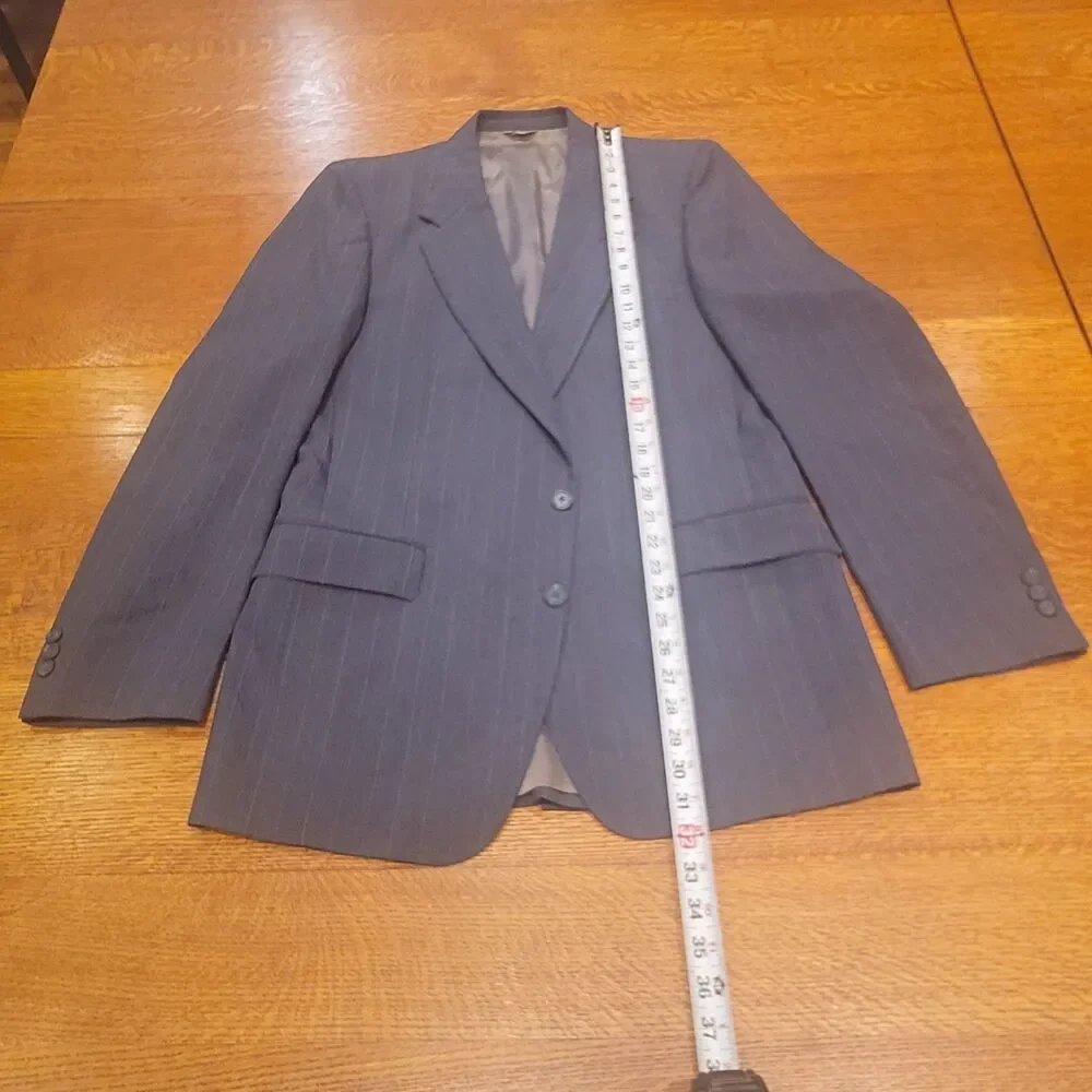 Vintage Givenchy Gentleman Chequers 38R Charcoal Pinstripe Blazer ACTWU USA Made